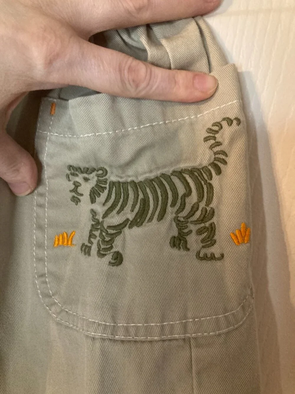 GAP stains features made